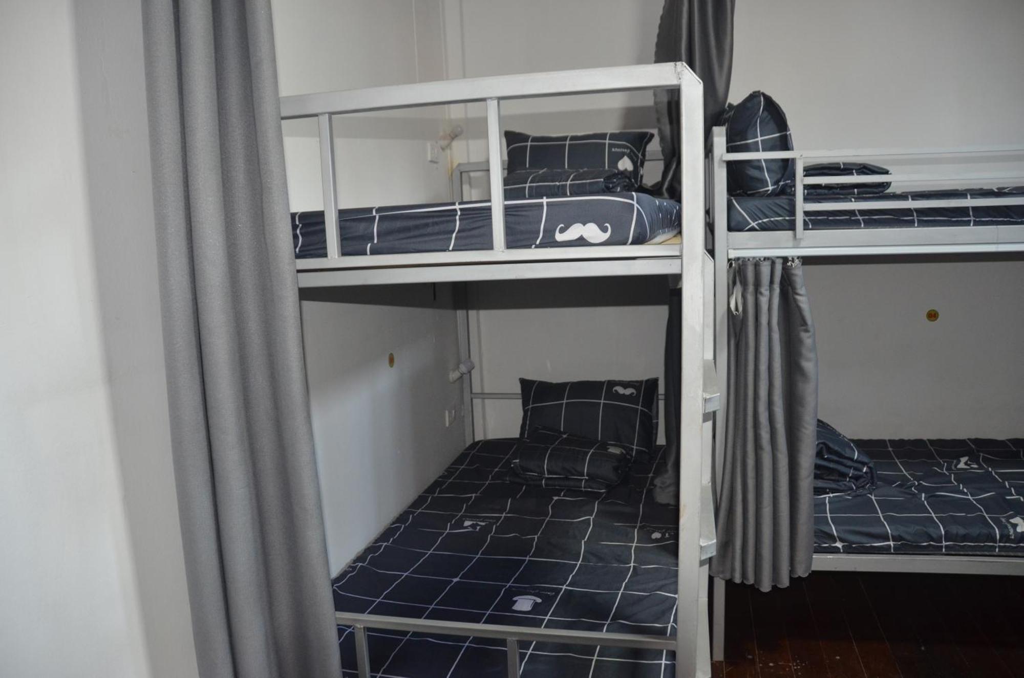Top One Backpacker Hostel Vientiane Buitenkant foto