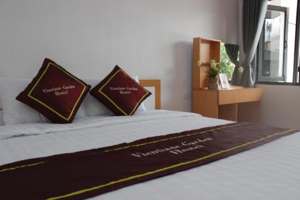 Top One Backpacker Hostel Vientiane Buitenkant foto
