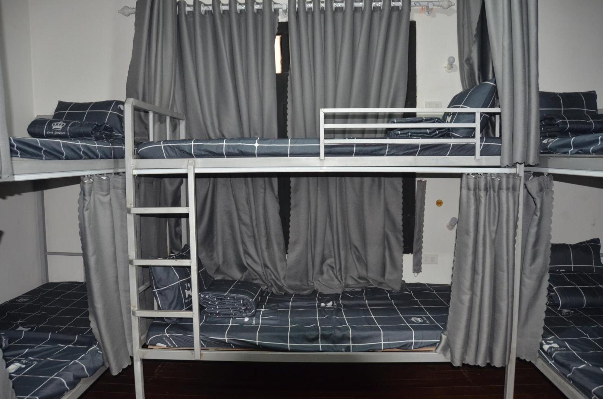 Top One Backpacker Hostel Vientiane Buitenkant foto